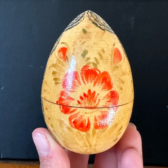 ✨Vintage Hand Painted Easter Egg with Wooden Duck✨ - Picture 3 of 3